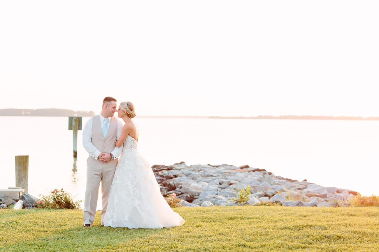 Prospect Bay Country Club Wedding by Lauren Myers Photography